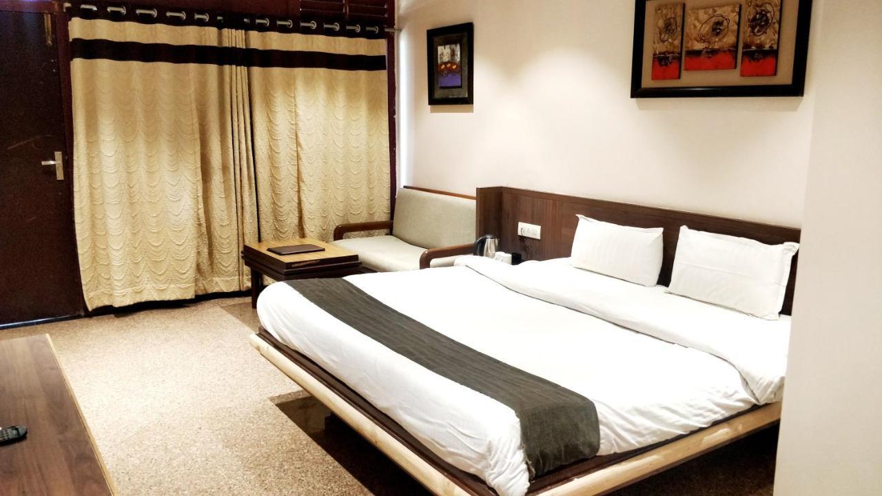 Hotel Mount Regency Mount Âbû Extérieur photo